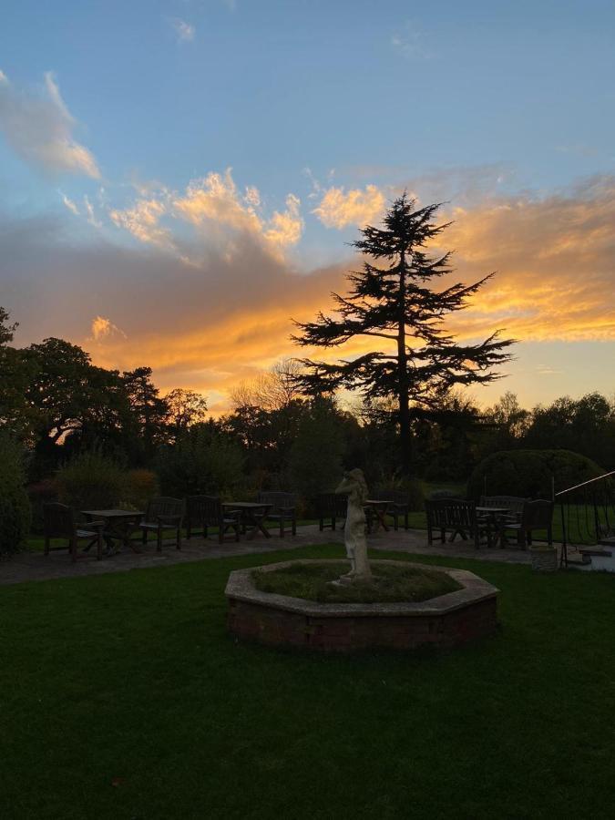 The Manor At Bickley Hotel Bromley Buitenkant foto