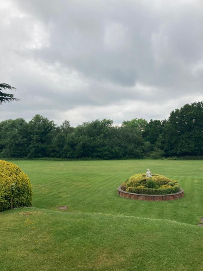 The Manor At Bickley Hotel Bromley Buitenkant foto